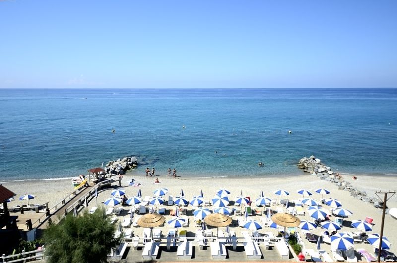 Aparthotel Oasi Azzurra Mesina Exterior foto