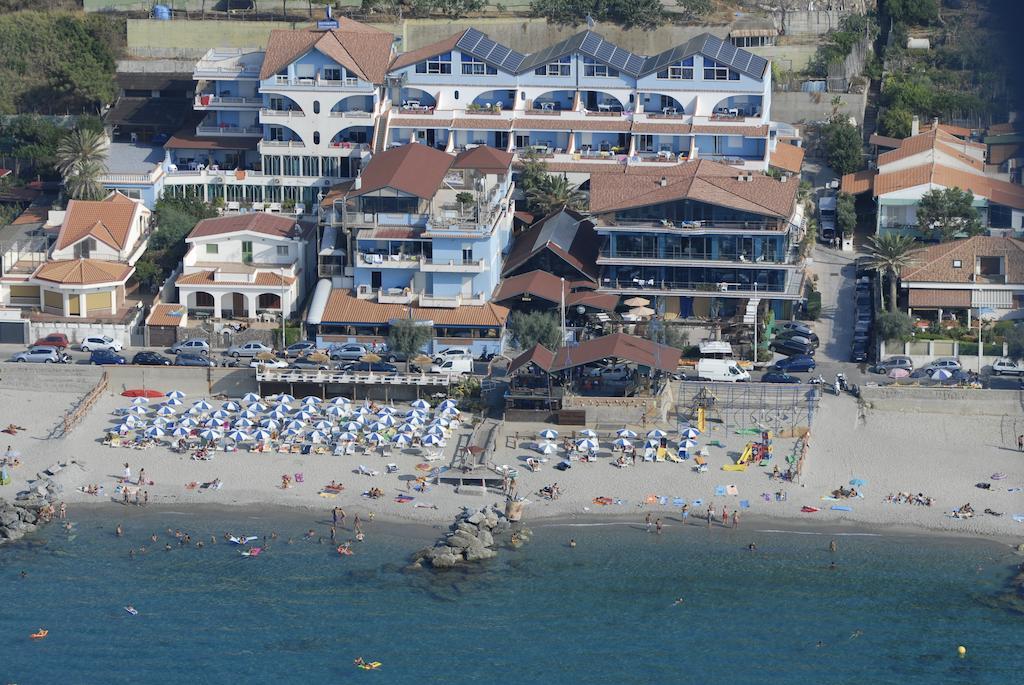 Aparthotel Oasi Azzurra Mesina Exterior foto